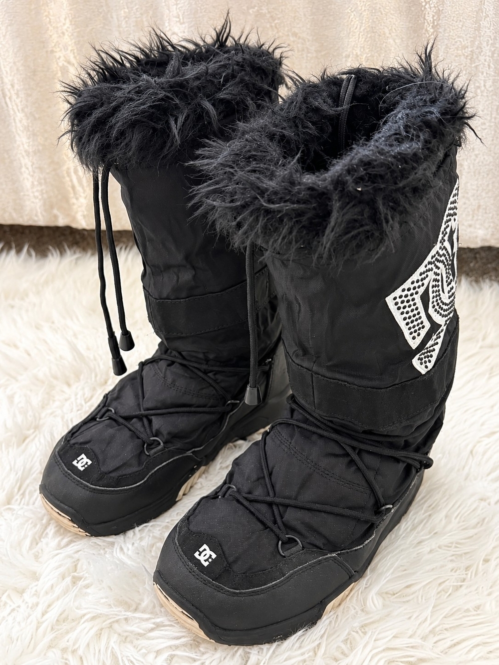 DC Women's Black Faux Fur Lace-Up Winter Boots